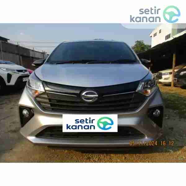 Mobil Daihatsu SIGRA 1.2 R A/T MC 2023