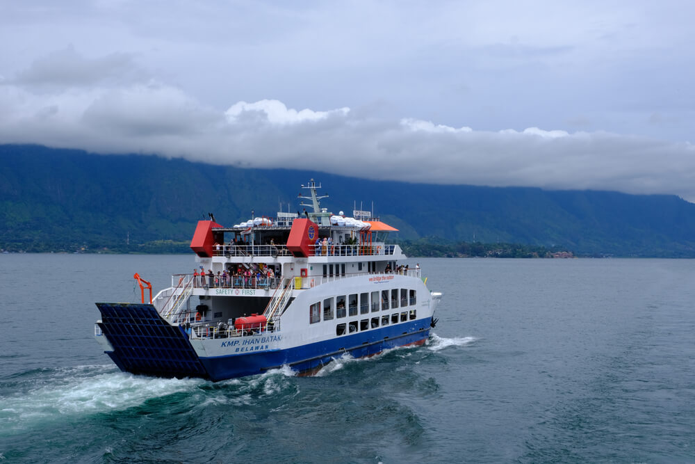 kapal ferry