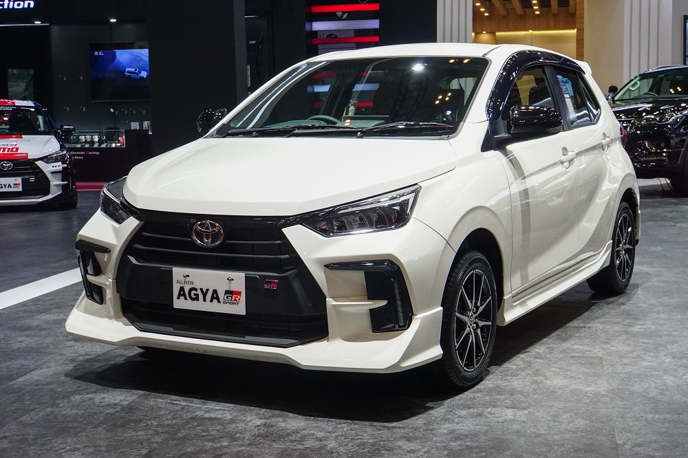 Toyota Agya, Mobil Kecil yang Siap Temani Perjalanan Seru.