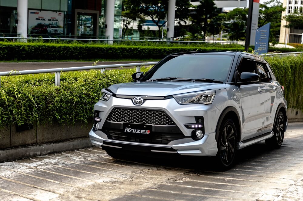 Mobil SUV Toyota Raize