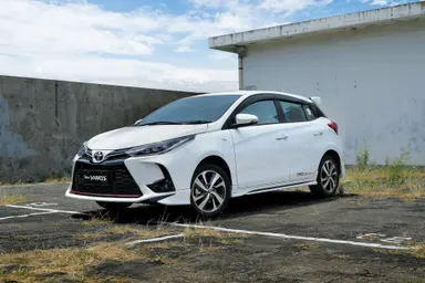 Perbandingan harga toyota new yaris