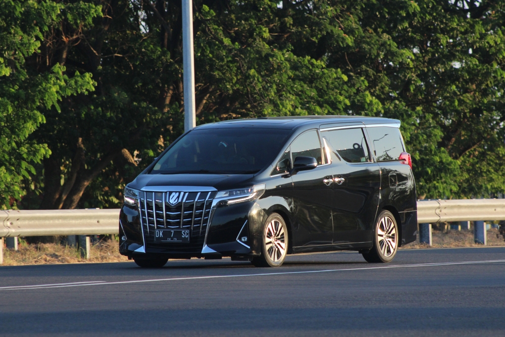 harga kredit mobil alphard