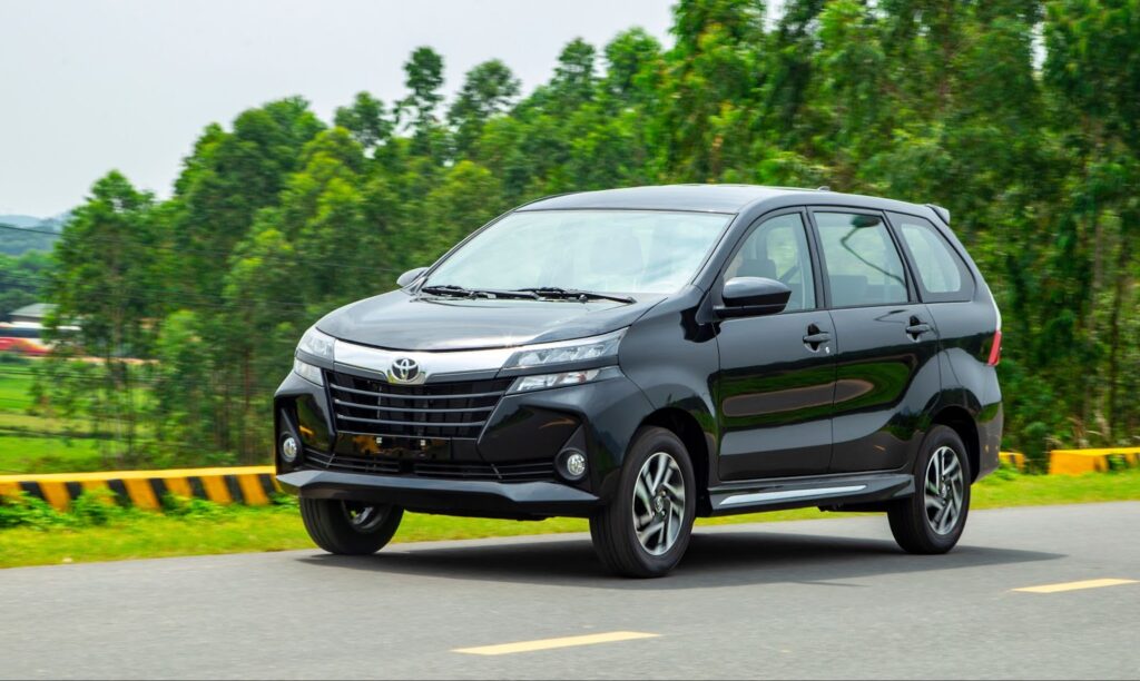 Review Mobil Bekas Toyota Avanza