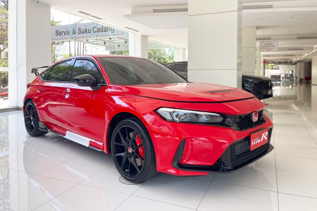 Civic Turbo Type R Jadi Mobil Sedan yang Pas untuk Anak Muda