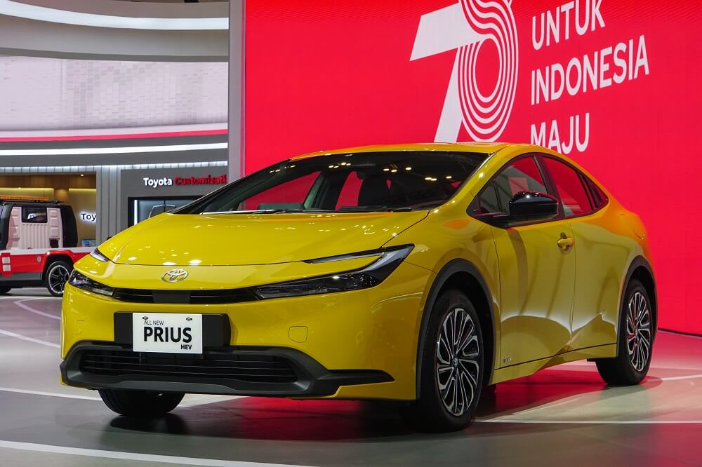 Mengintip Fitur Terbaru Toyota Prius yang Akan Hadir di GIIAS 2024