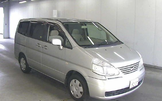 Nissan Serena Gen 2000-an, Nissan Cerena